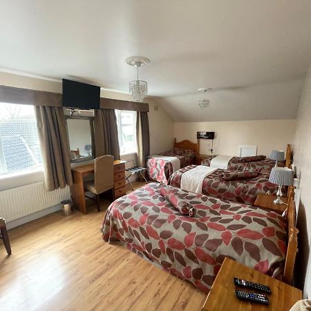 Goldendawn Guest House Ситиуест Екстериор снимка